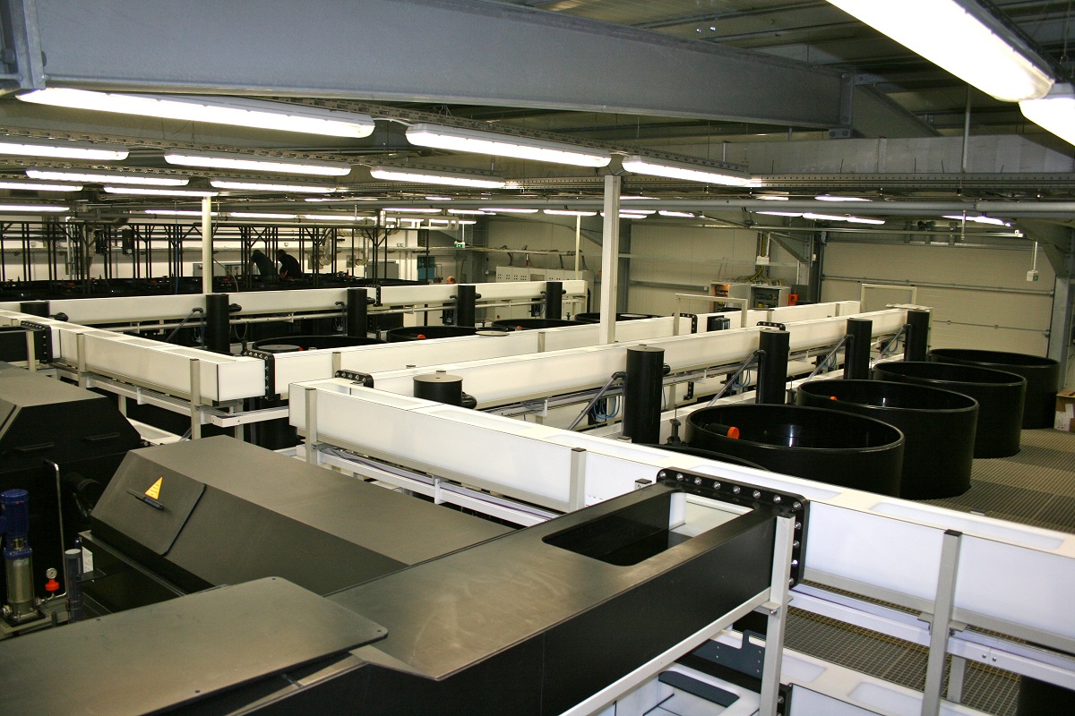 Forschungshalle Großmodul Kreislaufanlage